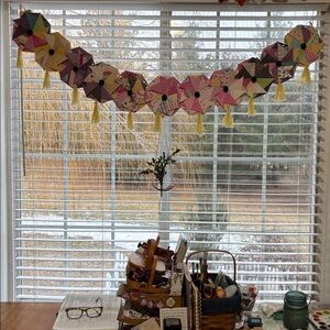 Cute pinwheel garland with tassels